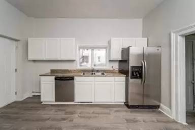 Main picture of 83 14th St
