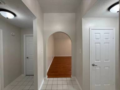 Main picture of 1208 N Oakmont Loop