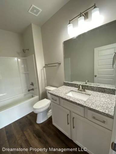 Main picture of 102 Hartsville Ct