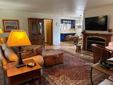 Main picture of 813 Valley Rd