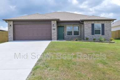 Main picture of 813 Pine Tree Rd