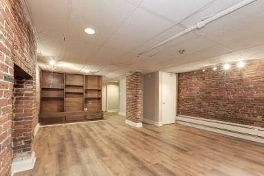 Main picture of 1805 Bolton St