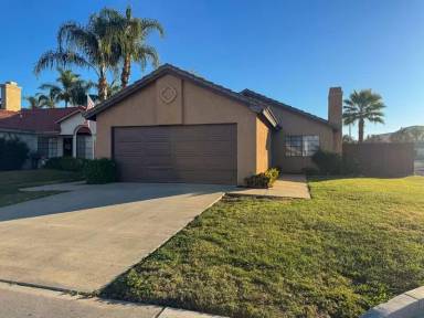 Main picture of 27630 Avenida Halago