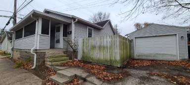 Main picture of 208 E Grimes Ln