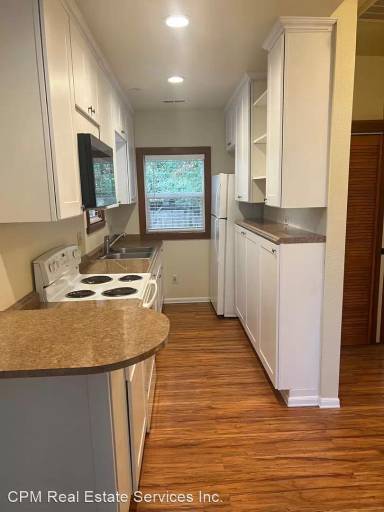 Main picture of 815 SW 4th St
