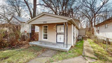 Main picture of 3720 Parker Ave