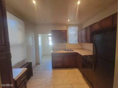 Main picture of 1700 Georges Ln
