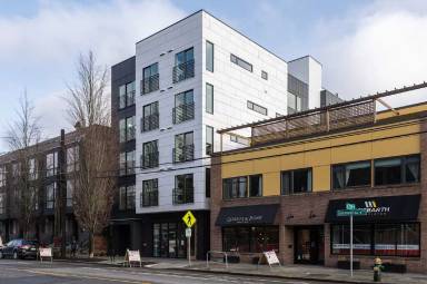 Main picture of 7006 Greenwood Ave N