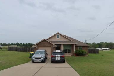 Main picture of 300 Morris St