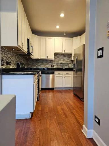 Main picture of 3207 W George St
