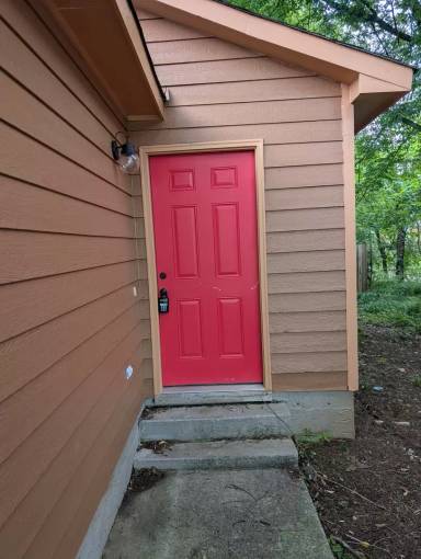 Main picture of 4208 Chalet Cir NW