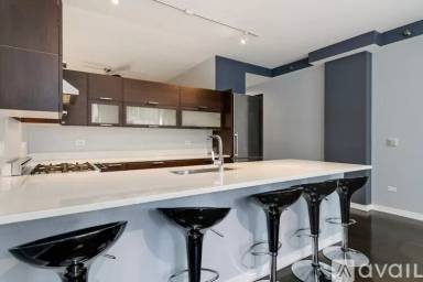 Main picture of 6 N Michigan Ave Apartments
