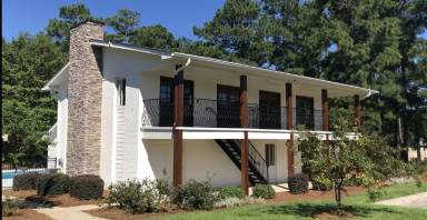 Main picture of Carriage Place Condominiums