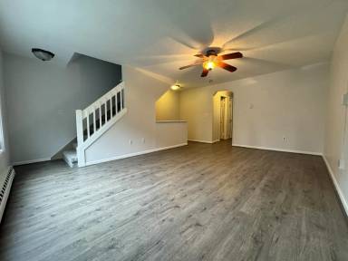 Main picture of 19 Cody Ave