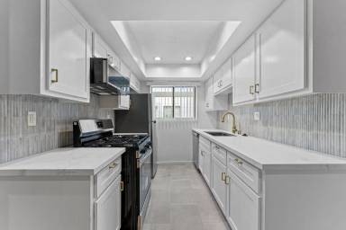 Main picture of 1815 W Alameda Ave