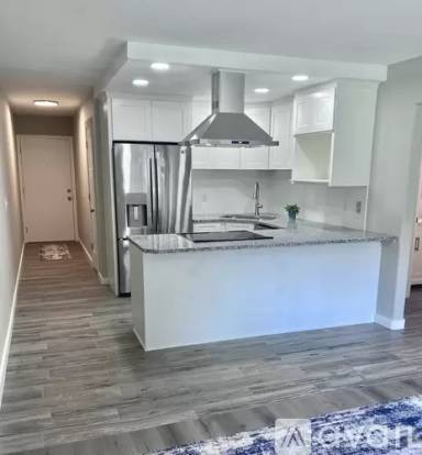 Main picture of 609 Market St S