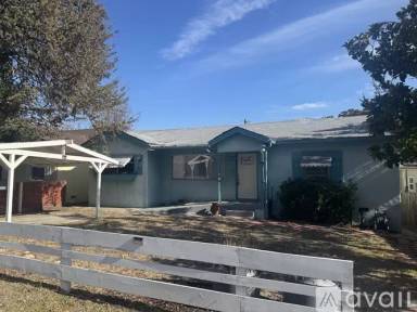 Main picture of 412 Oak St