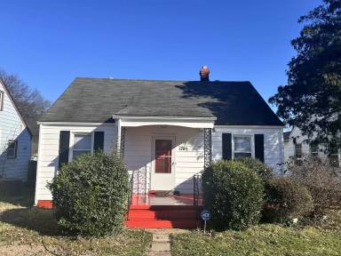 Main picture of 1705 S Meadow St