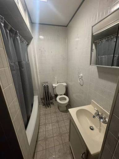 Main picture of 390 Locust Ave