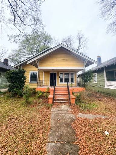 Main picture of 608 Fulton Ave SW