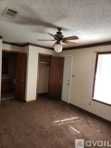 Main picture of 8190 Stonebrook Dr