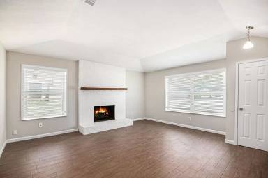 Main picture of 7001 Crosstimbers Ln
