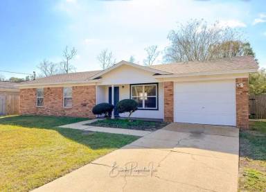 Main picture of 1341 Dog Track Rd