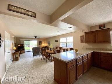 Main picture of 280 S Wildwood Dr