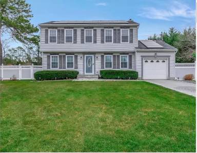 Main picture of 25 Victoria Cir