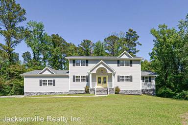 Main picture of 317 Country Club Dr