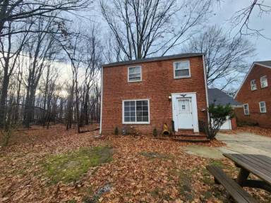 Main picture of 1986 Idlehurst Dr