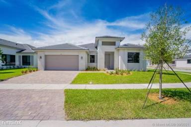 Main picture of 4308 SW 176th Ave