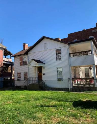 Main picture of 211 11th St