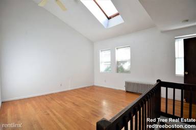 Main picture of 12 Shepard St