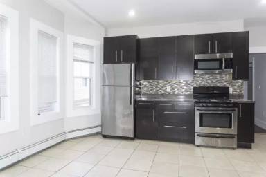 Main picture of 3147 Washington St