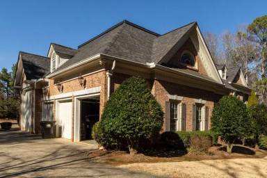 Main picture of 2801 Spreading Oaks Dr NW