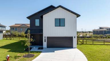 Main picture of 3002 Alpha Wolf Ct
