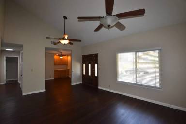 Main picture of 1354 Meadow Glen Way