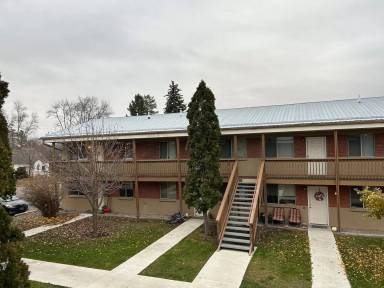 Main picture of 222 10th Ave W