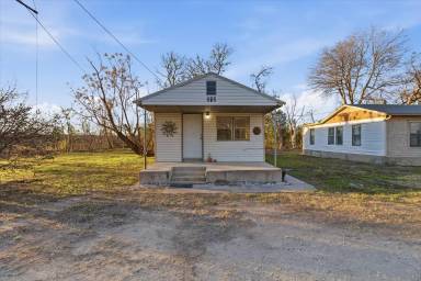 Main picture of 105 Salinas Rd