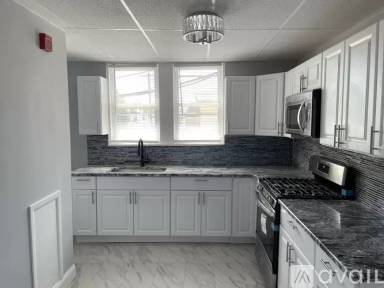 Main picture of 7737 Walker St
