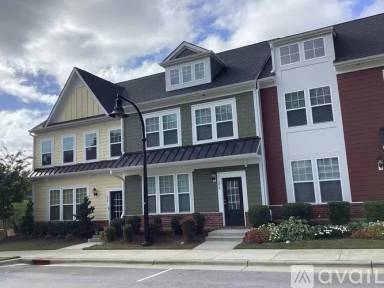 Main picture of 470 Triumph Ln