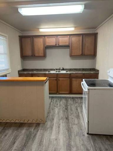 Main picture of 606 Knowles St
