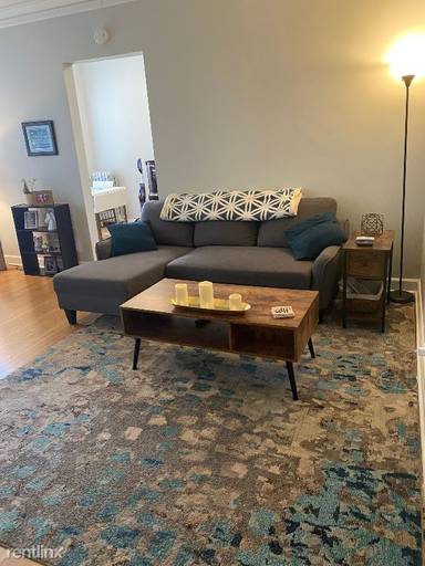 Main picture of 4400 N Ashland Ave