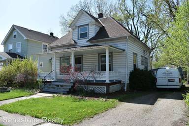 Main picture of 214 Foster Ave