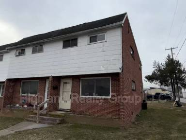 Main picture of 628 N West St