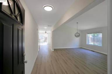 Main picture of 2490 Ponte Mira Way
