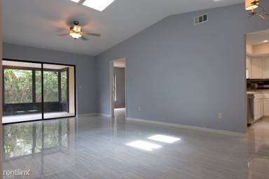 Main picture of 4828 Deermoss Way S