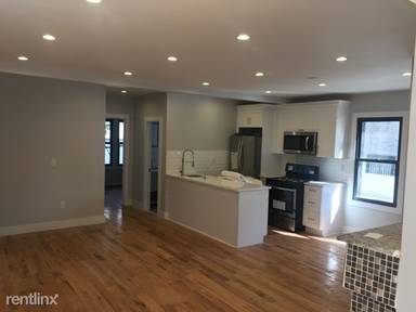Main picture of 21 Fort Charles Pl