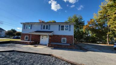 Main picture of 1200 Emerson Ave